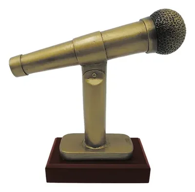 Trofeo De Resina Con Figura De Micrófono Mic24