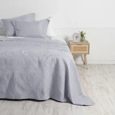 Quilt Cordoba Liso 2.5 Plazas Reversible Gris Gris