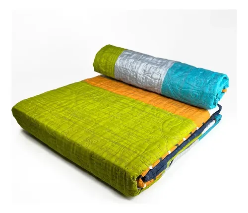 Quilt Hotpress Estampado Franjas Poliéster 1.5 Plazas Coral Claro