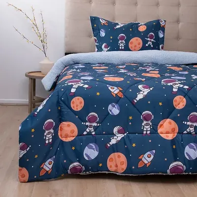 Plumón Sherpa Estampado Kids 1.5 Plazas Astronauta Coral Claro