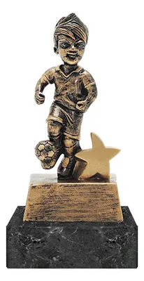 Trofeo Resina Niño Futbolista Base Mármol 16cm