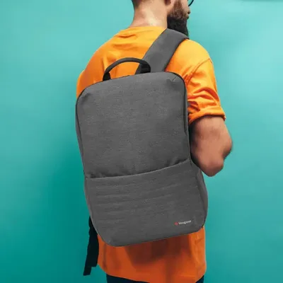 Mochila Poliester Acolchada Para Notebook Gris Oscuro