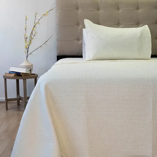 Quilt Boston Outboss Hotpress 1.5 Plazas Poliéster Coral Claro